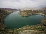 Li Jia Xia Gorge Reservoir and Dam on the Yellow River, Qinghai, China Photographie par David Evans
