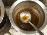 Oily Soup for Sale on Street in Jingzhou, China Photographie par David Evans