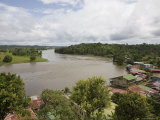 San Juan River Runs Past Remote Village of el Castillo in Nicaragua Photographie par David Evans