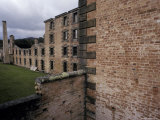 The Formidable Penitentiary Walls at the Port Arthur Penal Settlement, Australia Photographie par Jason Edwards