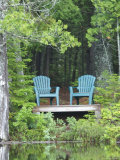 Two Chairs Sit at a Lakeside Camp, Moosehead Lake, Maine Photographie par Heather Perry