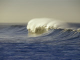 Waves Breaking at Sunrise with Offshore Winds, California Photographie par Rich Reid