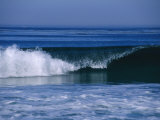 Wave Breaking Right on the Beach at 17 Mile Drive, California Fotografie-Druck von James Forte
