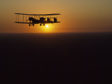 Vimy at Sunrise near Cloncurry as It Passes over Australia's Outback Photographie par James L. Stanfield