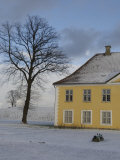 Yellow House in Snow, Copenhagen, Denmark Fotografisk trykk av Brimberg & Coulson