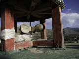 Wind Motion Mechanism at a Buddhist Monastery, Qinghai, China Photographie par David Evans