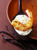 King Prawn in Coconut Sauce with Vanilla and Cardamom Valokuvavedos tekijänä Armin Zogbaum King Prawn in Coconut Sauce with Vanilla and Cardamom Valokuvavedos tekijänä Armin Zogbaum