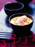 Mango Mousse with Chopped Pistachios & Rose Petals Fotografisk trykk av Steve Baxter