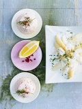 Salmon Timbale and Asparagus with Herb Sauce Lámina fotográfica por Jan-peter Westermann Salmon Timbale and Asparagus with Herb Sauce Lámina fotográfica por Jan-peter Westermann
