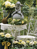 White Hydrangeas and a Cherub on a Terrace Fotografisk trykk av Elke Borkowski White Hydrangeas and a Cherub on a Terrace Fotografisk trykk av Elke Borkowski