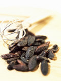 Tonka Beans with Whisk Fotografisk trykk av Stefan Braun Tonka Beans with Whisk Fotografisk trykk av Stefan Braun