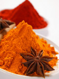 Curry Powder and Paprika, Star Anise Fotografisk tryk Curry Powder and Paprika, Star Anise Fotografisk tryk