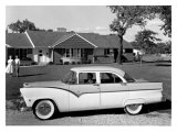 Fairlane Town Sedan, 1955 Giclee Print