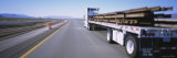 Semi-Truck on a Highway, USA Lámina fotográfica por Panoramic Images Semi-Truck on a Highway, USA Lámina fotográfica por Panoramic Images