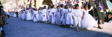 Girls Walking in a Good Friday Procession, San Miguel de Allende, Guanajuato, Mexico Lámina fotográfica por Panoramic Images