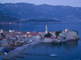 Old Town, Budva, Montenegro Lámina fotográfica por Walter Bibikow Old Town, Budva, Montenegro Lámina fotográfica por Walter Bibikow