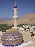 Nizwa Mosque, Western Hajar Mountains, Oman Lámina fotográfica por Walter Bibikow Nizwa Mosque, Western Hajar Mountains, Oman Lámina fotográfica por Walter Bibikow