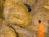 Buddha Statue, Gal Vihara, Polonnaruwa, Sri Lanka Lámina fotográfica por Gavin Hellier Buddha Statue, Gal Vihara, Polonnaruwa, Sri Lanka Lámina fotográfica por Gavin Hellier