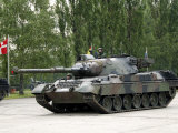 The Leopard 1A5 of the Belgian Army in Action Lámina fotográfica por Stocktrek Images