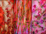 Three Red Delights Lámina fotográfica por Alaya Gadeh Three Red Delights Lámina fotográfica por Alaya Gadeh