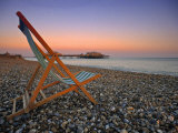 Beach at Brighton, East Sussex, England Fotografie-Druck von Jon Arnold