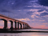 Confederation Bridge, Borden-Carleton, Prince Edward Island, Canada Fotografie-Druck von Walter Bibikow