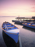 Boats on Lake, Connemara, County Galway, Ireland Photographie par Peter Adams