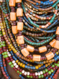 Colourful Beads Worn by a Woman of the Galeb Tribe, Lower Omo Valley, Ethiopia Fotografisk tryk af Gavin Hellier Colourful Beads Worn by a Woman of the Galeb Tribe, Lower Omo Valley, Ethiopia Fotografisk tryk af Gavin Hellier