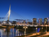Esplanade Riel Pedestrian Bridge, Winnipeg, Manitoba, Canada Lámina fotográfica por Walter Bibikow