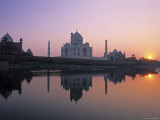 Taj Mahal, Agra, Uttar Pradesh, India Photographic Print by Gavin Hellier
