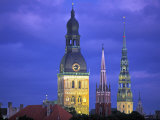 Dome Cathedral, St. Peter's and St. Saviour's Churches, Riga, Latvia Lámina fotográfica por Peter Adams
