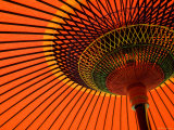 Traditional Japanese Paper Umbrella, Kyoto, Japan Photographie par Gavin Hellier