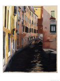Narrow Canal in Venice Giclée-Druck von Helen J. Vaughn