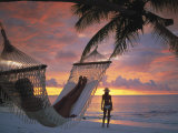 Women on Beach, Ari Atoll, White Sands Island Photographie par Angelo Cavalli