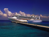 Paquebot de croisière, Cozumel, Mexique Photographie par Walter Bibikow