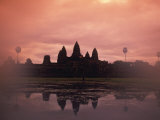 Sunrise at Angkor Wat Temple, Angkor Photographie par Angelo Cavalli
