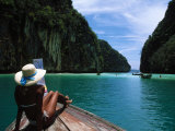Woman on Boat, Phi Phi Island, Phuket Fotografisk tryk af Angelo Cavalli Woman on Boat, Phi Phi Island, Phuket Fotografisk tryk af Angelo Cavalli