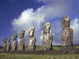 Ahu Akivi, Seven Moais, Easter Island, Chile Fotografie-Druck von Horst Von Irmer