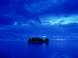 Small Motu Island, Moorea Photographic Print by Walter Bibikow