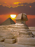 Sphinx and Pyramid at Sunset - Fotografik Baskı Sphinx and Pyramid at Sunset - Fotografik Baskı