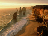 Twelve Apostles Eroding Limestone Coastline Photographie par Grant Dixon
