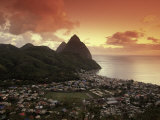 Sunset View of the Pitons and Soufriere, St. Lucia Lámina fotográfica por Walter Bibikow