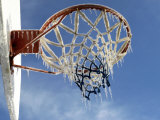 Givre sur un panier de basketball Photographie par Dennis Macdonald