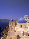 Eglise grecque, Santorin, Grèce Photographie par Walter Bibikow