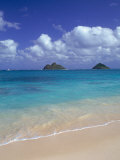 Cloud Filled Sky Over Blue Sea, Lanikai, Oahu, HI Photographie par Mitch Diamond