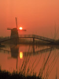 Holland Windmill Fotografisk trykk av Dean Berry Holland Windmill Fotografisk trykk av Dean Berry