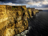 The Cliffs of Moher in Evening Light, Ireland Photographie par David Clapp