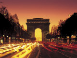 Paris, France, Arc De Triomphe at Night Fotografie-Druck von Peter Adams