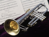 Silver Trumpet with Music Sheet Fotografisk tryk af Bob Winsett Silver Trumpet with Music Sheet Fotografisk tryk af Bob Winsett