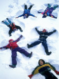 Kids Making Snow Angels Photographie par Kent Dufault